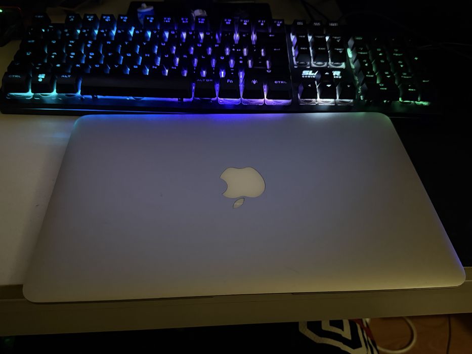 Macbook Air 2015 (Bom estado)