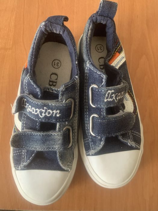 Продам кросівки і кеди