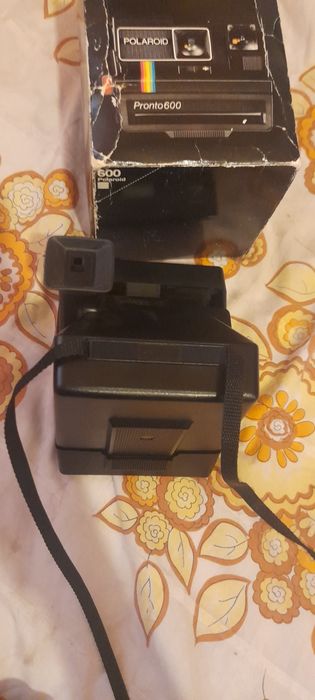 Câmera polaroid pronto 600