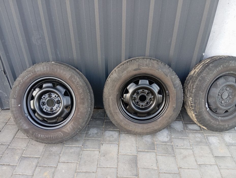 Sprzedam felgi stalowe 14 z audi 80 b3