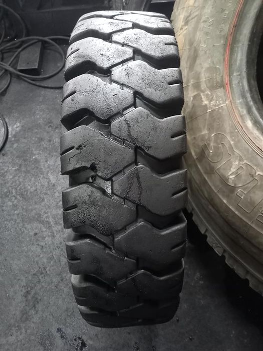 Opona używana przemysłowa 8.25-15 8.25R15 ATHLETIK D-45 200zł W4704