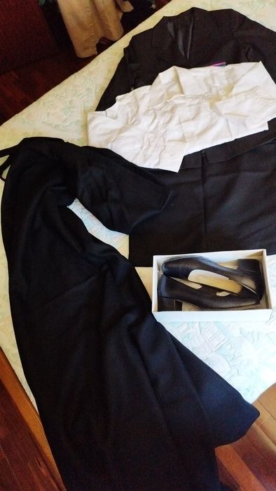 Traje académico mulher