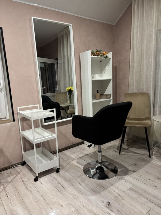 Stanowisko fryzjerskie do wynajęcia