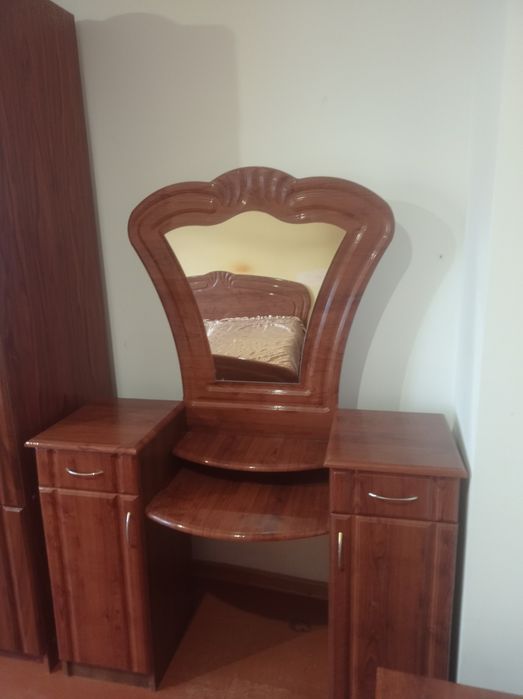 Меблі в спальню )