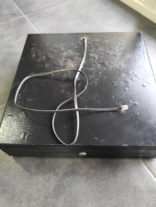 Asus comercial com caixa registadora