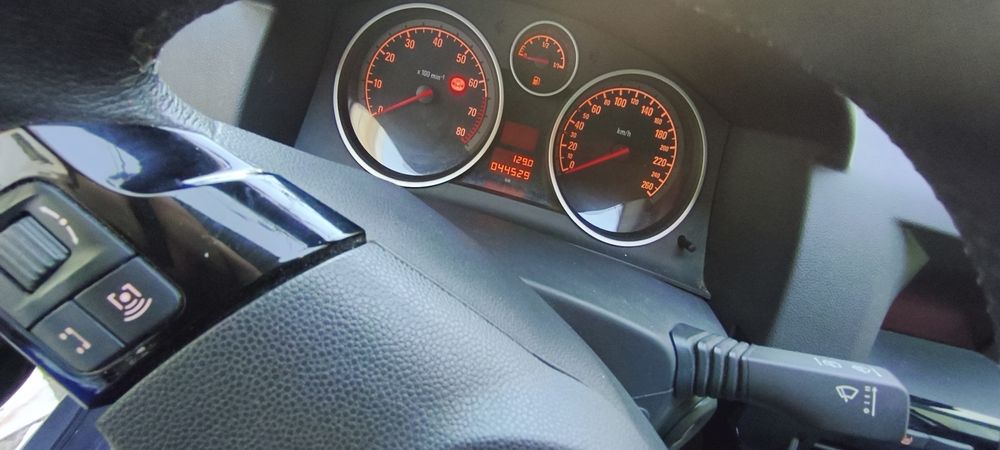 Opel Astra 1.6 caixa automática 44.000km