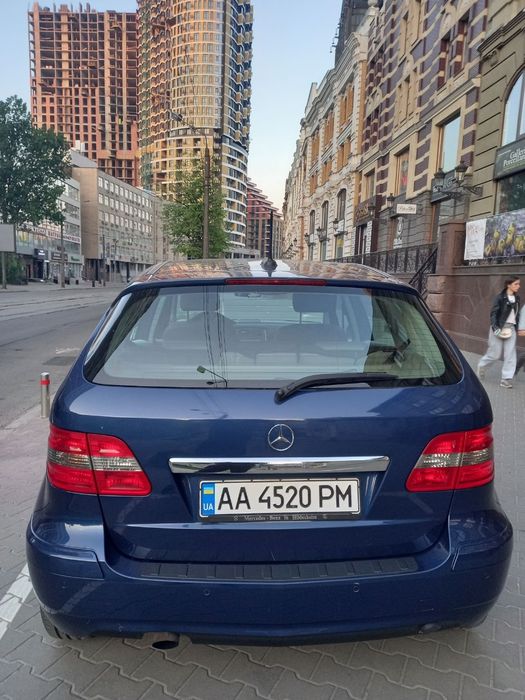 Мерседес  b160 2010.