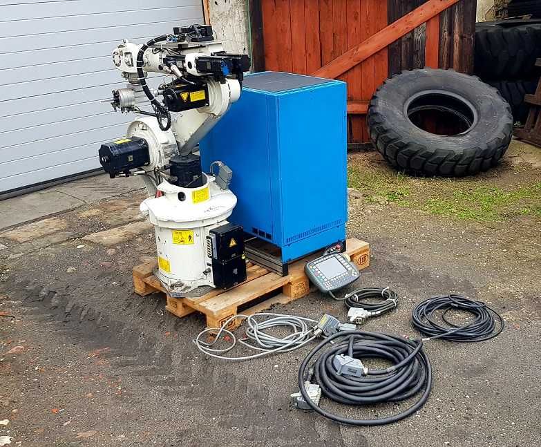 Robot przemysłowy KUKA KR 15/2 KR15-2 01r sterownik szafa sterownicza