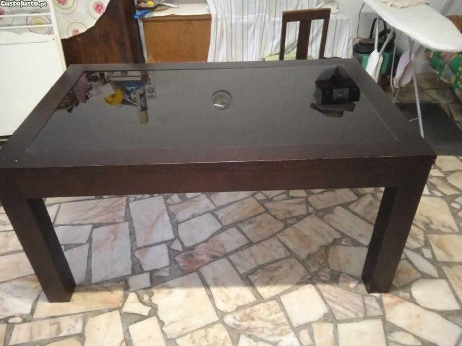 Mesa de jantars com 6 cadeiras