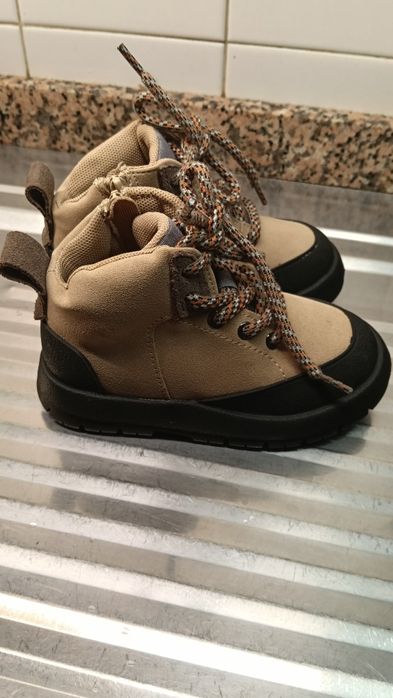 Botas meninos Zara 23