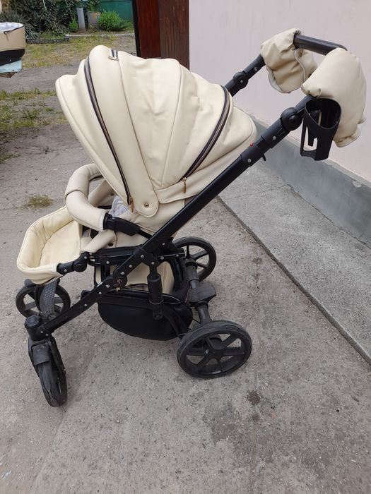 Продам дитячу коляску