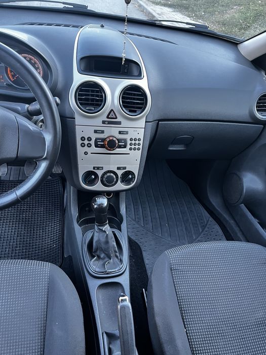 Opel corsa D 1.3 cdti