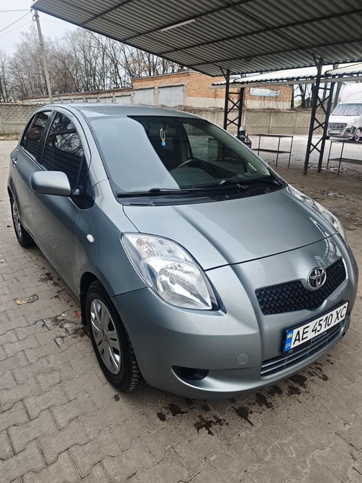 Продам Toyota Yaris 2007