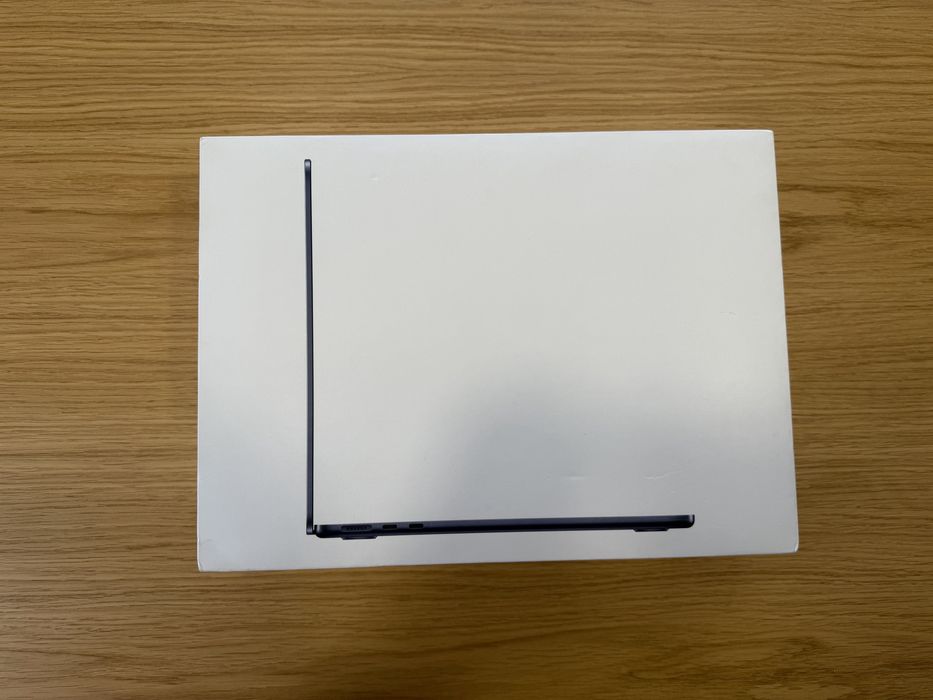 Macbook Air 13” M4 256GB 16GB RAM