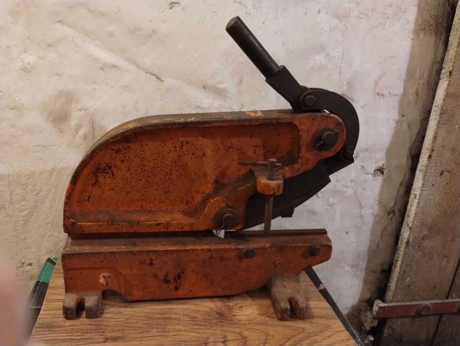 Nożyce gilotyna do blachy profesjonalna  Waga 28.5 kg