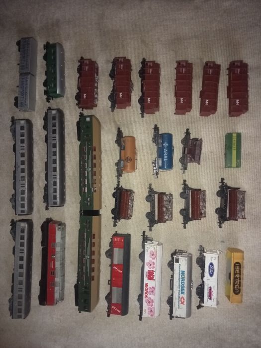 Kolejka elektryczna skala N Lokomotywa wagony tory zwrotnice łuki pros