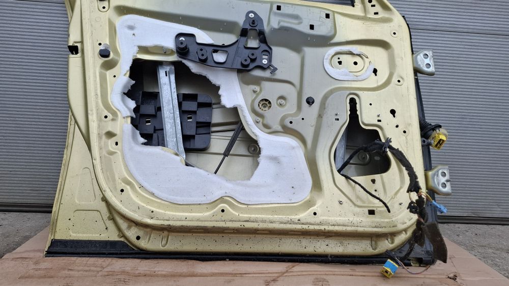 Peugeot/Citroen C4 Picasso 2007-2013 двері передні LH, ліві DR1504 9002X7