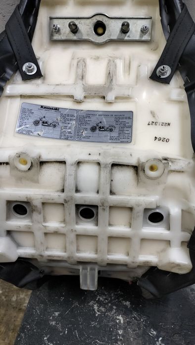 Сидіння Kawasaki Vulcan 900 custom