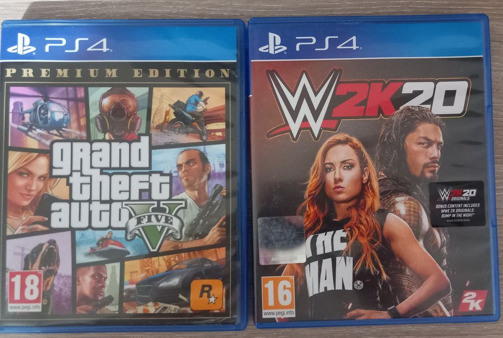 Playstation 4, utilizada poucas vezes.