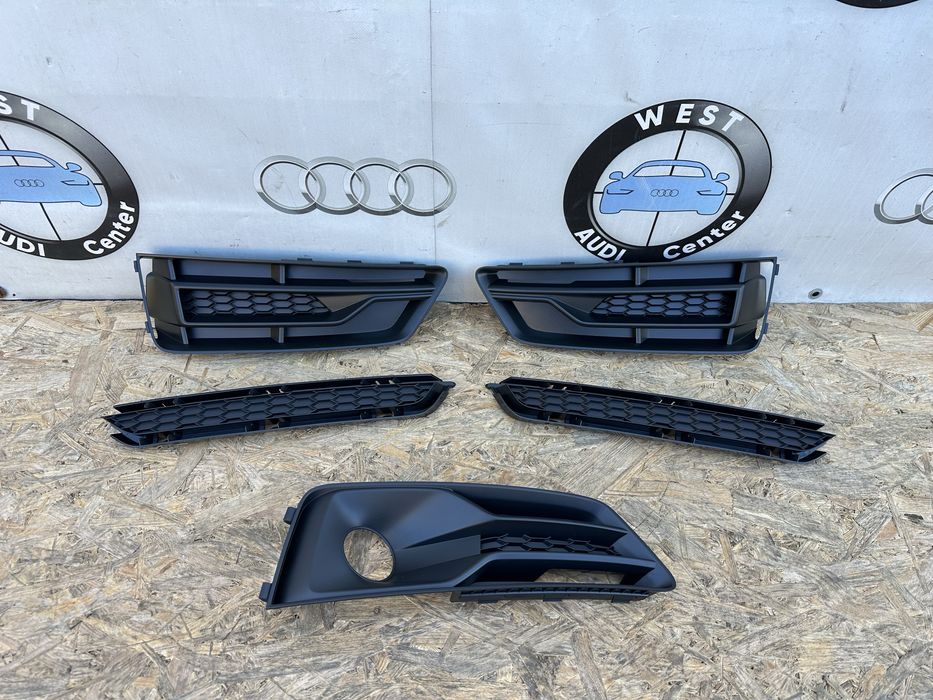 Решітка під дистронік Allroad Audi A4 B9 решітка переднього бампера Аллроад
