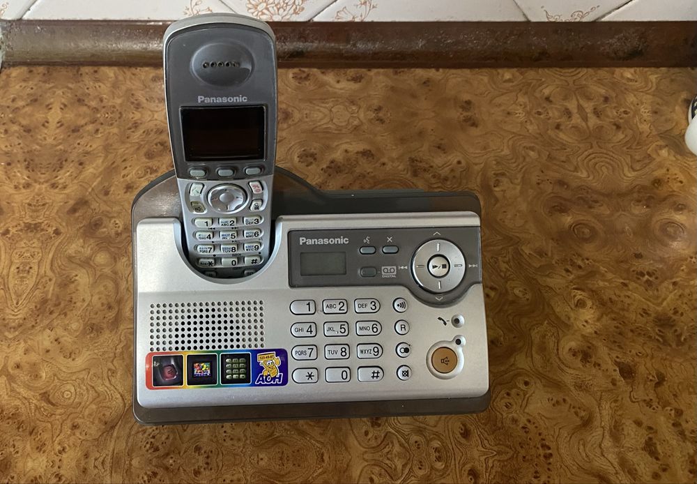 Радіотелефон Panasonic KX-TCD346UA