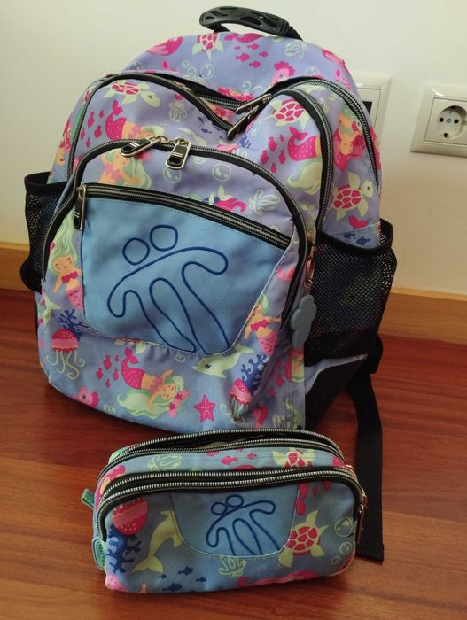 Mochila e estojo Totto