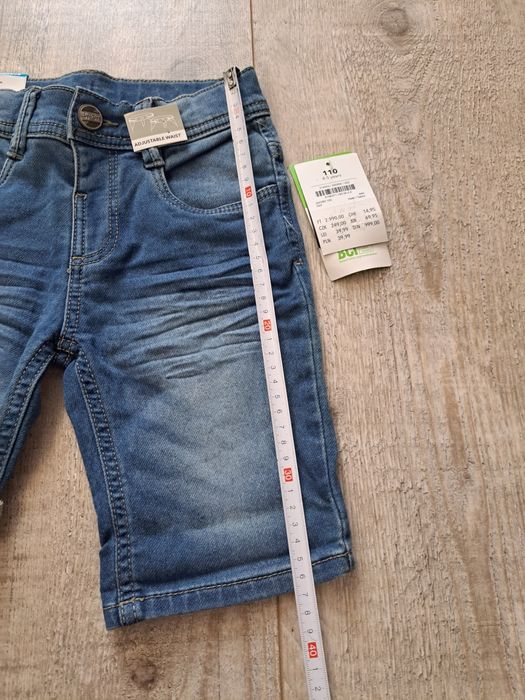Bermudy/ spodenki jeansowe chłopięce - rozm 110