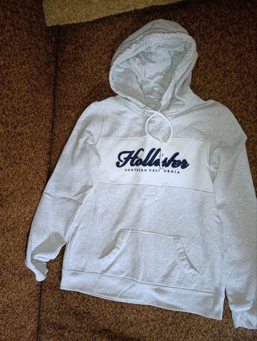 Кофта Hollister.