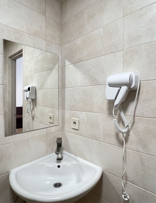 Сучасні апартаменти в центрі міста - Лазнева 8