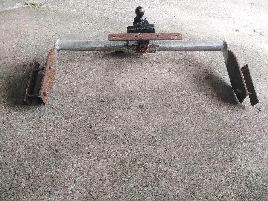 Bola de Reboque do Renault Clio I