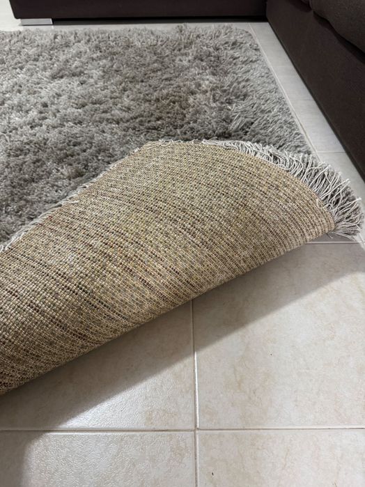 Tapete Fofo / Shaggy de Pelo Alto - Cor Neutra (1.40m x 1.95m)