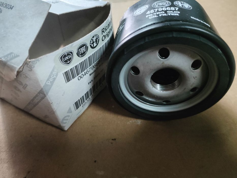 Filtr oleju Alfa Romeo fiat stilo 1.9JTD 2.4JTD