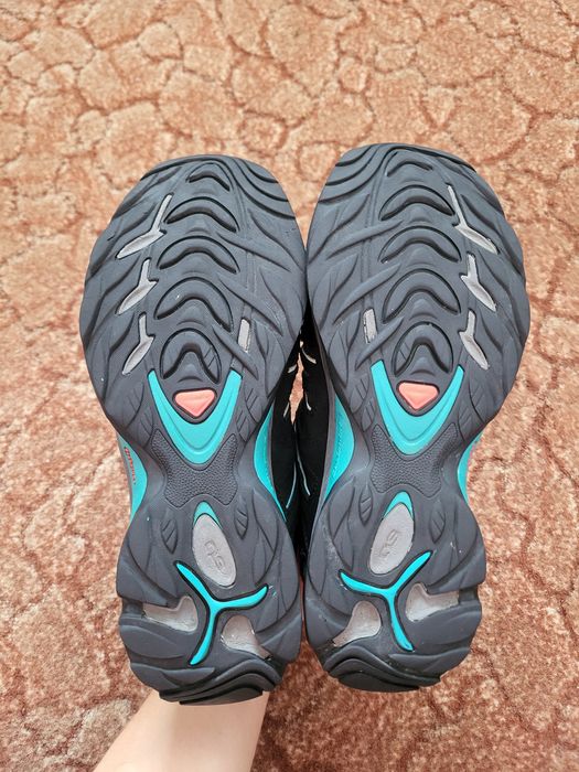 Оригинальные женские кроссовки Salomon Gore-tex