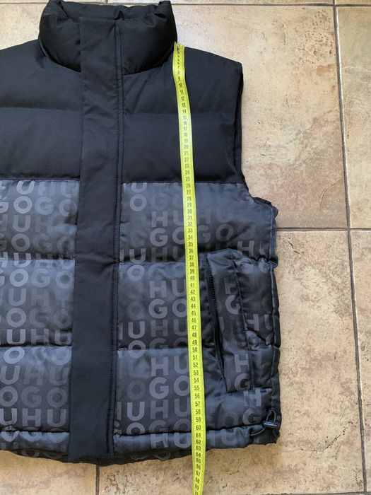 Жилетка Hugo Boss. S
