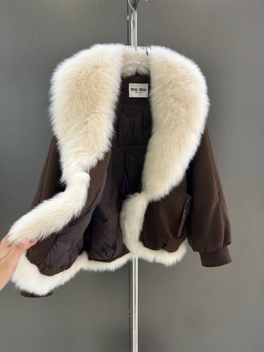 Бомбер miu miu натуральне хутро лисиці новий