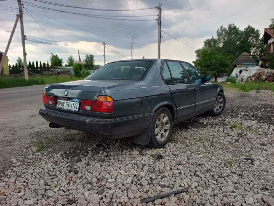 В розборі BMW e32 735i