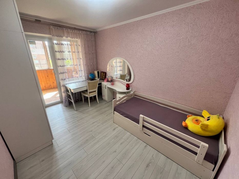 Продам 3к квартиру на просп. Героев, 4.Победа-4. Набережная.