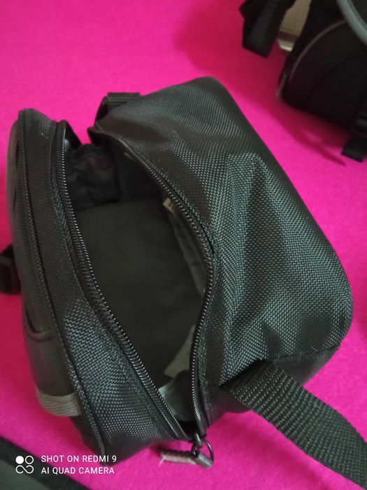 MALA  "SONY"  para Transporte de Máq. Fotográfica