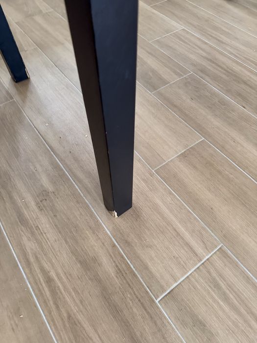 Mesa IKEA BJURSTA em Muito Bom Estado – Oportunidade