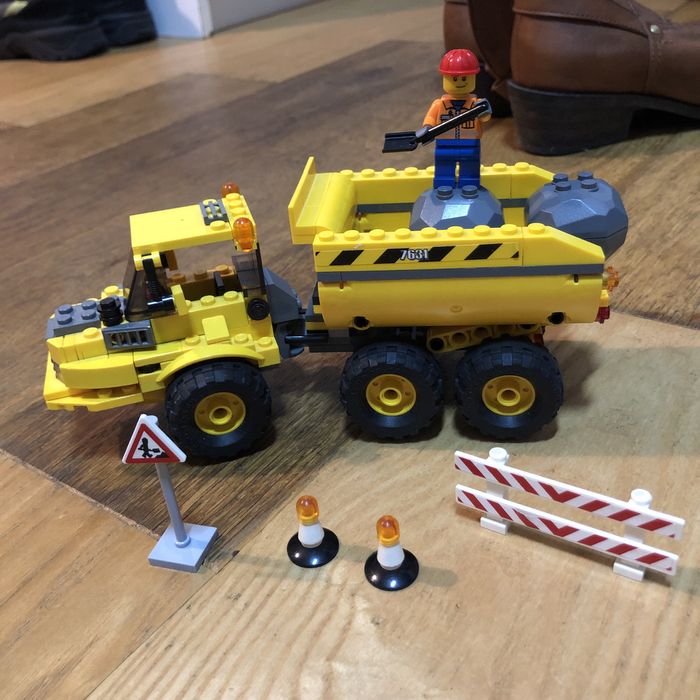 Lego City 7631 Dump Truck