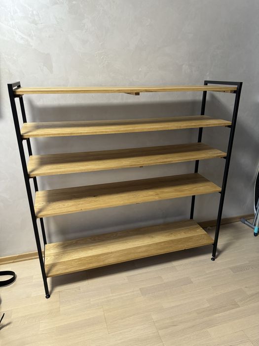 Стелаж деревʼяний