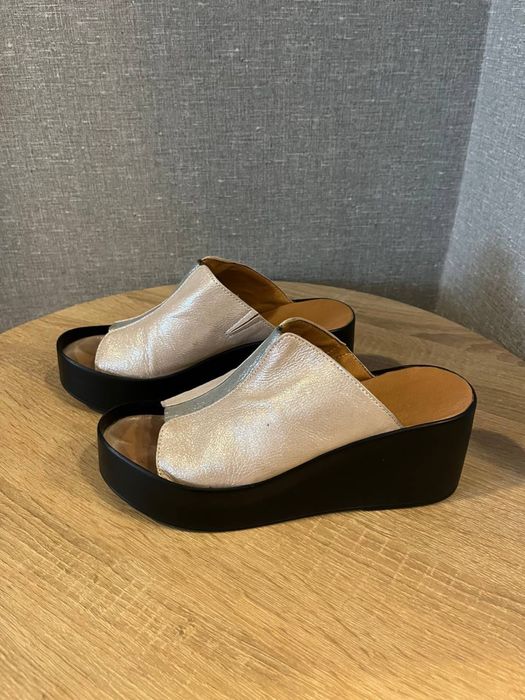 Шльопанці сабо шкіряні