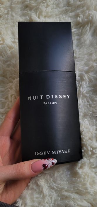 Flakony po perfum
