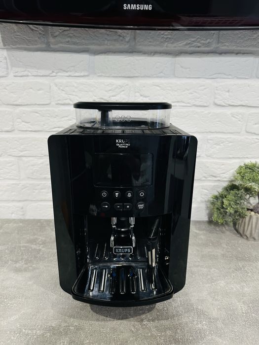 Кавомашина Krups EA81 бу в дуже хорошому  стані