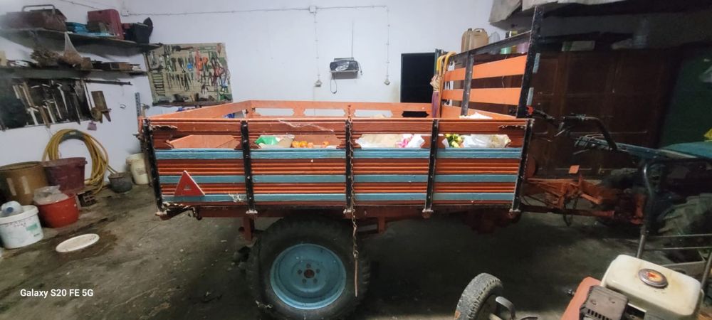 Vende Tractor Bertolini de 14 cv