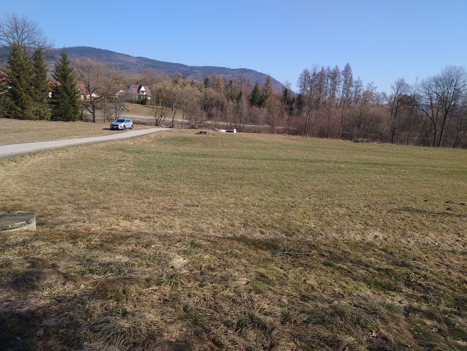 Sprzedam działkę w centrum Męciny