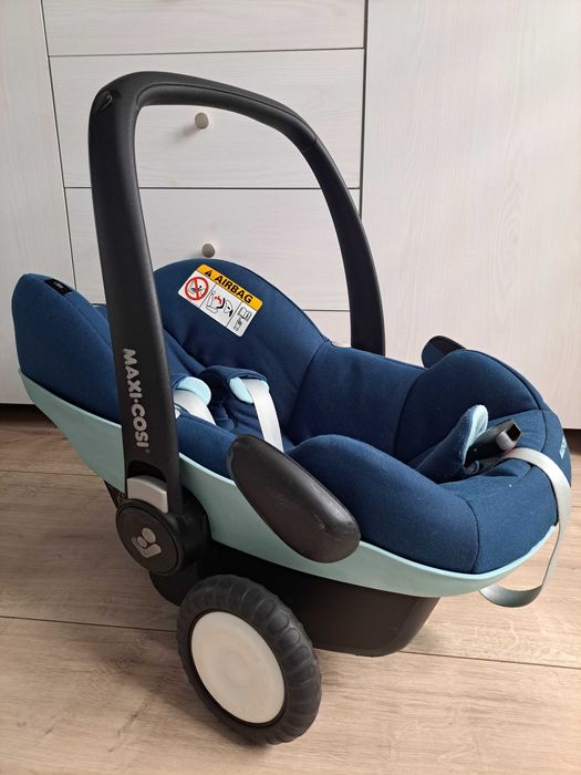 Fotelik samochodowy Maxi-Cosi Pebble Pro I-Size + Rollersy