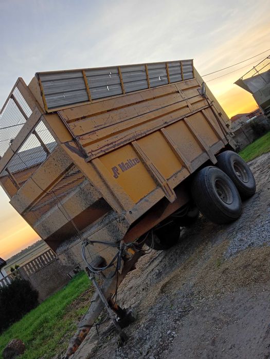 Sprzedam przyczepy objętościowe