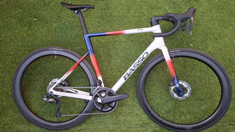 Bicicleta Basso Astra – Shimano Ultegra Di2T54