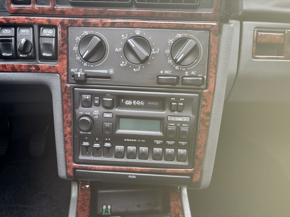 Volvo 850 GLT 2.0 20V, cinco cilindros com 219cv